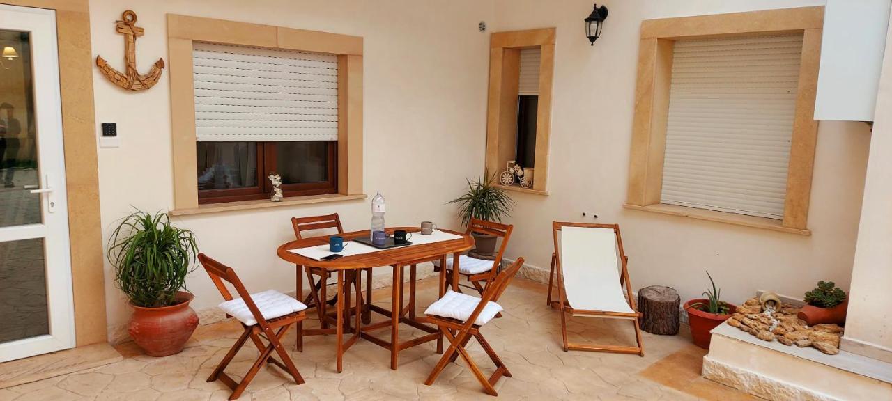 Casa Parisi Villa Agnone Bagni Buitenkant foto